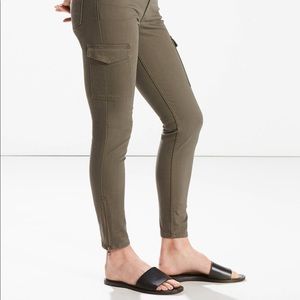Levi’s 711 Cargo Skinny